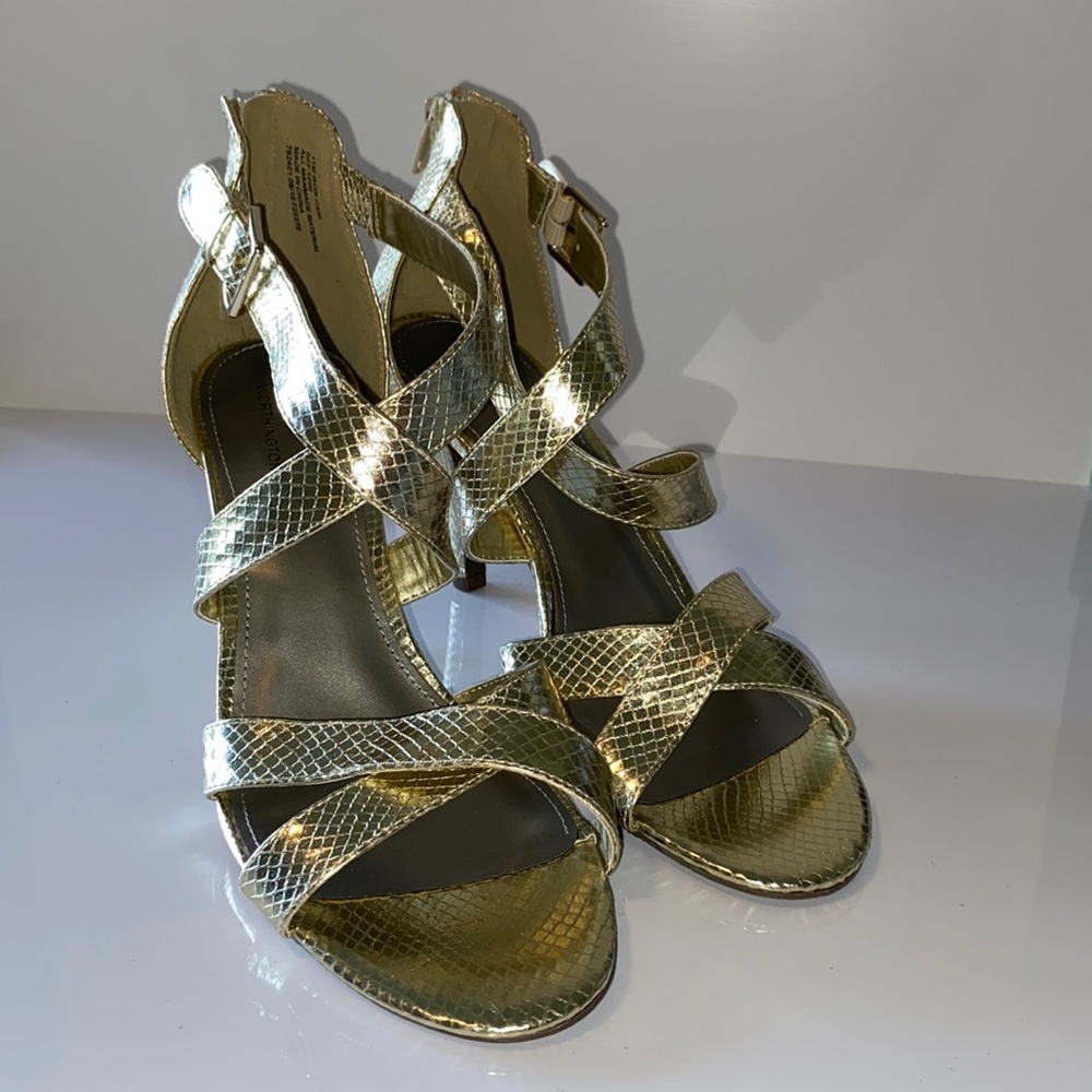 Black heel size 11